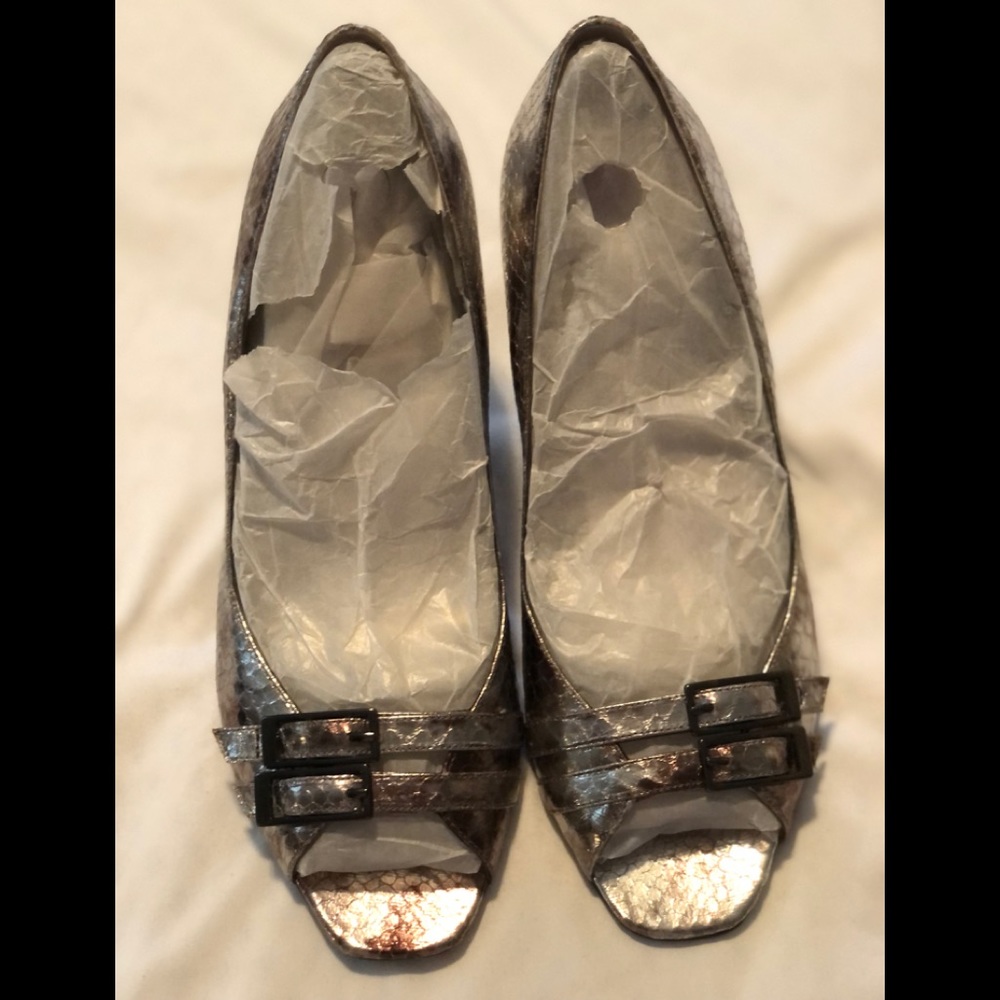 Never worn - Nine West heels